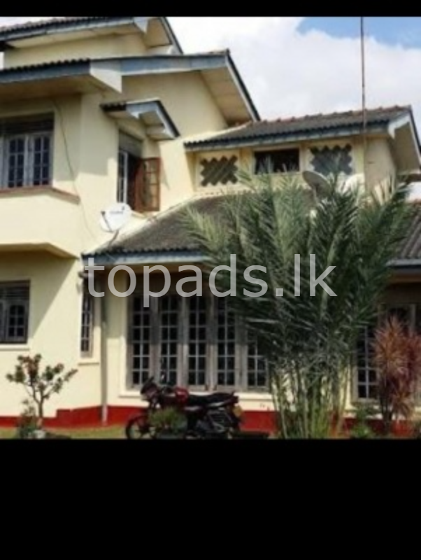 Moratuwa, Uyana Road, 3 Bedrooms Up stair House on 18 Perches Land for Sale